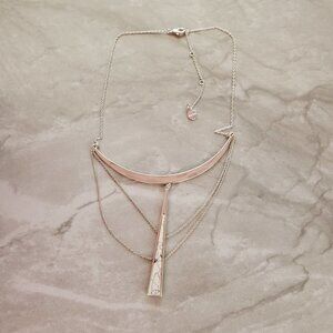 ✨ Stella and Dot Silver Marble Modern Minimalist Pendant Necklace ✨